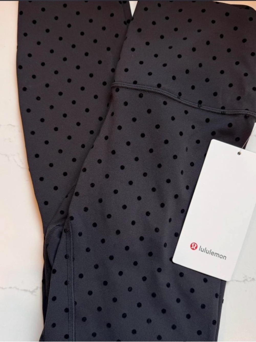 Lululemon NWT Align Flocked Polka dot Leggings. Size 4